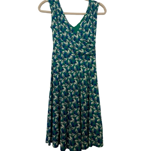 BODIN dress Faux wrap draped  bodice.Rouching in the back.  Full skirt. Lined - Picture 1 of 10